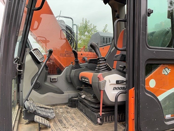 2017-doosan-dx140-lcr-image-19