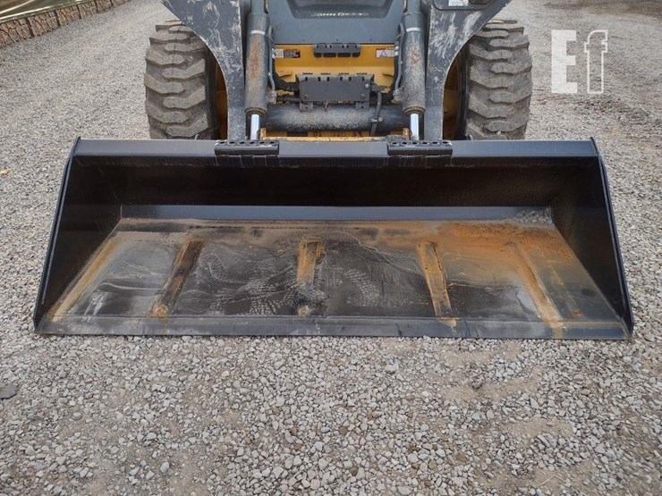 2019-deere-332g-image-16