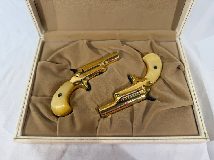 #23-•-set-of-colt-lady-derringer-pistols-image-16