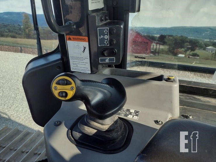 komatsu-d51pxi-24-image-9