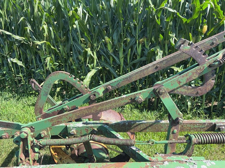 john-deere-14-image-10