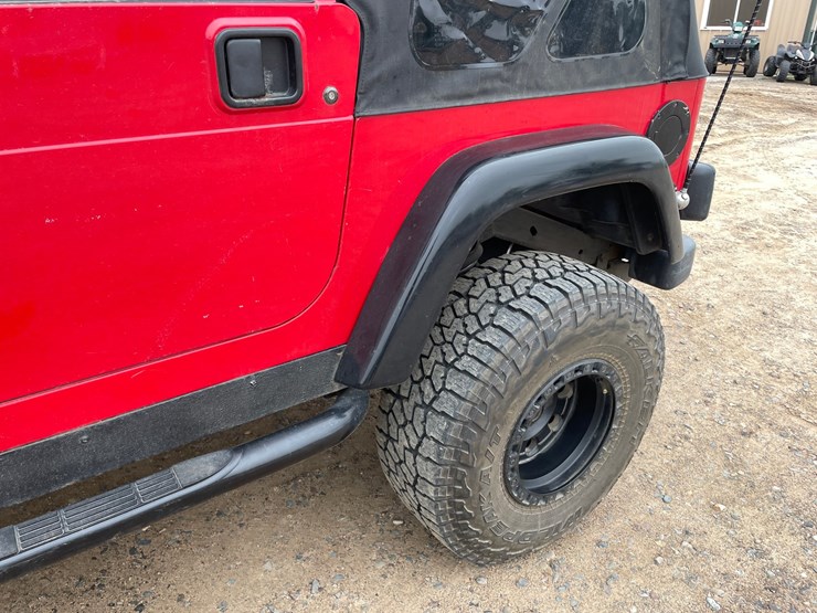 2000-jeep-wrangler-sport-image-12