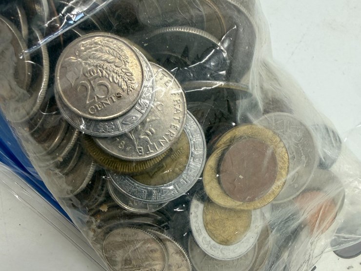 #40052-•-canada-and-foreign-coins-image-4