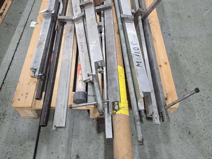assortment-of-misc-machining-objects-and-project-materials,-threads,-and-rods-image-2