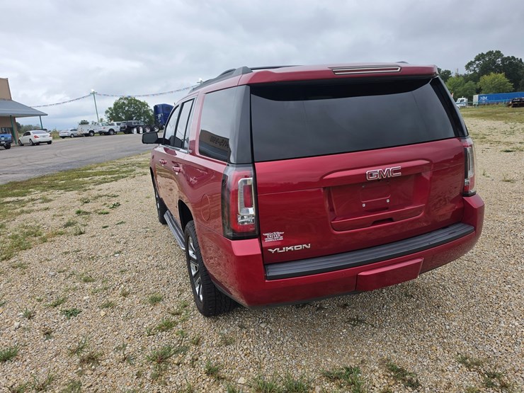 2015-gmc-yukon-image-9
