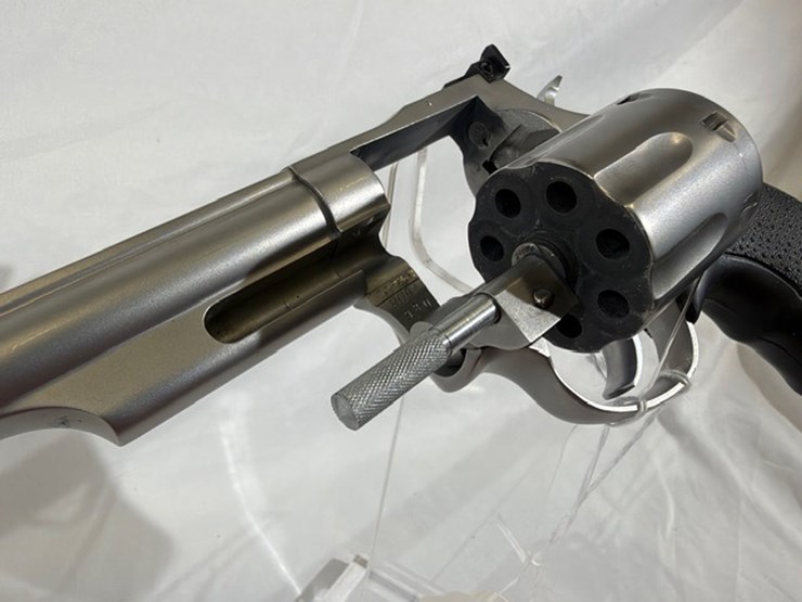 #21-•-taurus-980-revolver-image-30