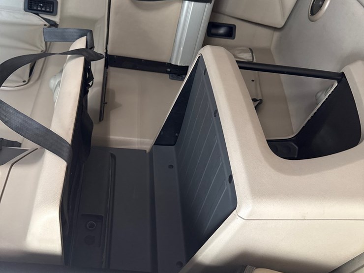 2019-peterbilt-579-image-45