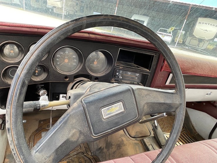 #1057-•-1986-chevrolet-ck10-(has-nm-title)-(on-site-in-las-cruces,-nm)-image-25