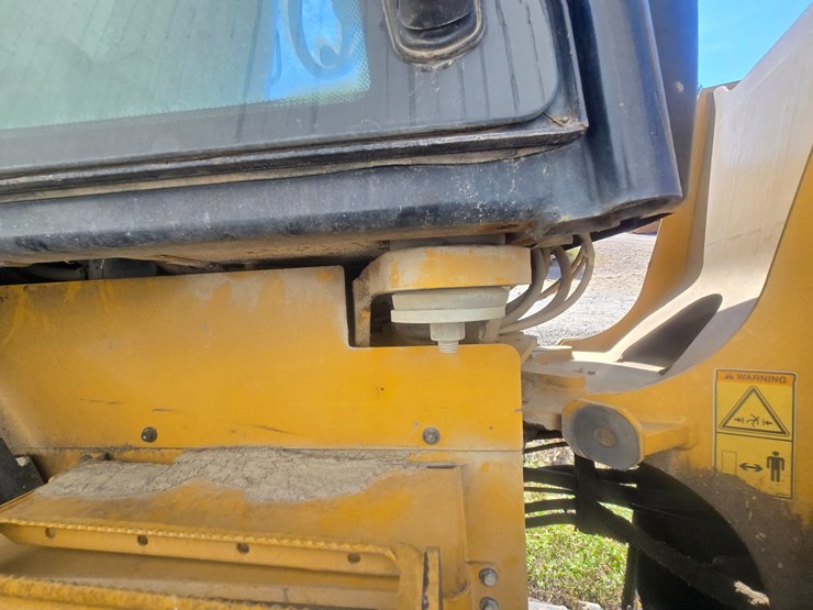2015-caterpillar-914k-image-56