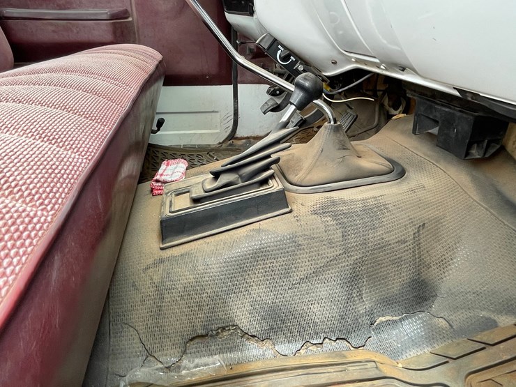 #1057-•-1986-chevrolet-ck10-(has-nm-title)-(on-site-in-las-cruces,-nm)-image-63