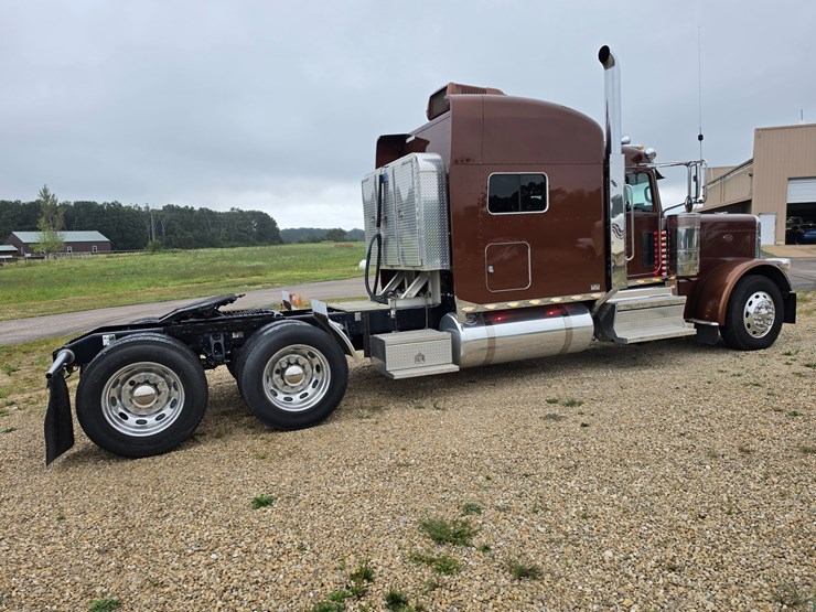 2018-peterbilt-389-image-20