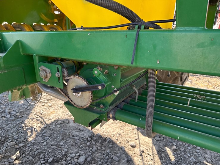 john-deere-1890-image-26