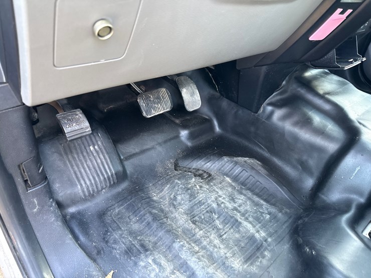 2015-ford-f150-image-33