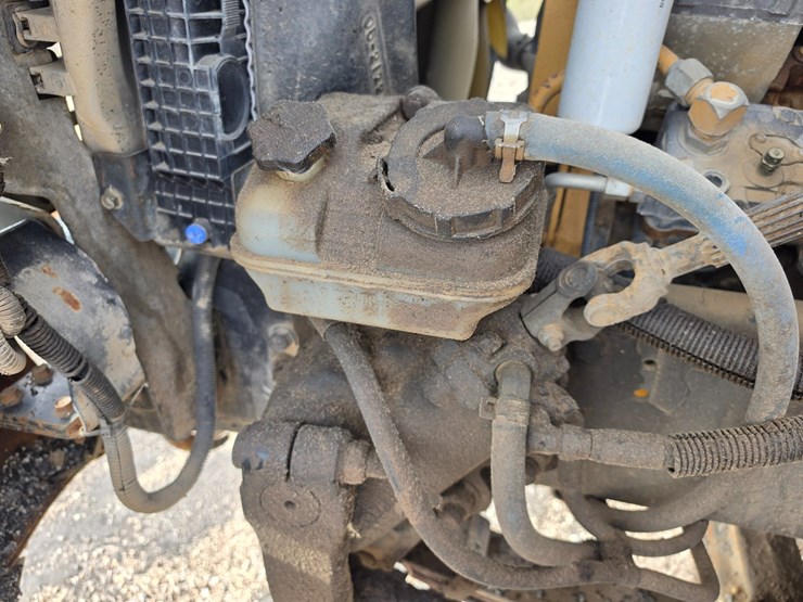 2007-freightliner-m2-106-image-53