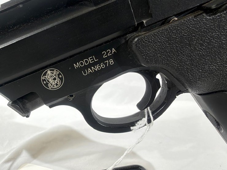 #16-•-smith-&-weson-22a-pistol-image-14