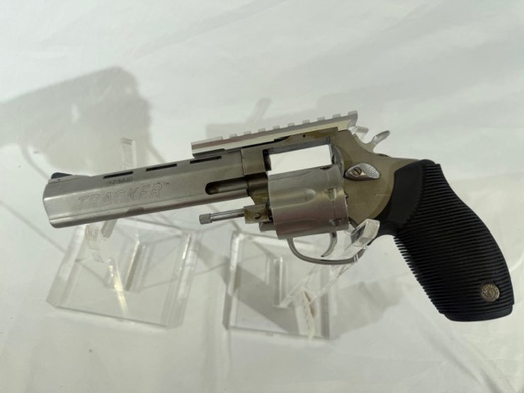 #20-•-taurus-tracker-revolver-image-36