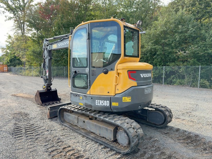 2013-volvo-ecr58d-image-3
