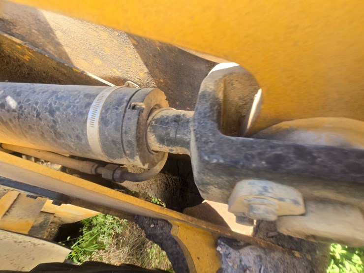 2015-caterpillar-914k-image-48