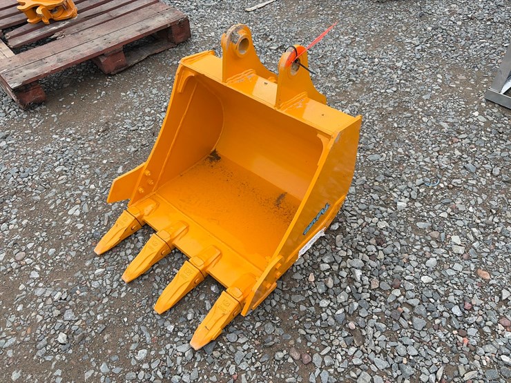 caterpillar-305-image-1