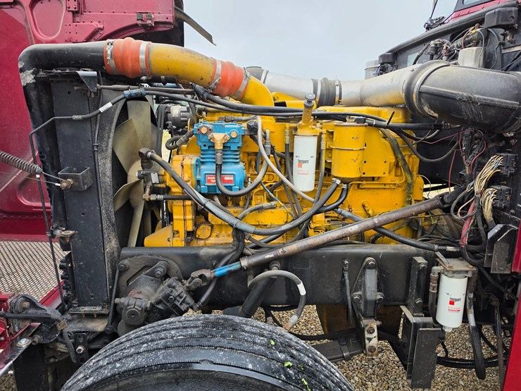 1996-peterbilt-379-image-27