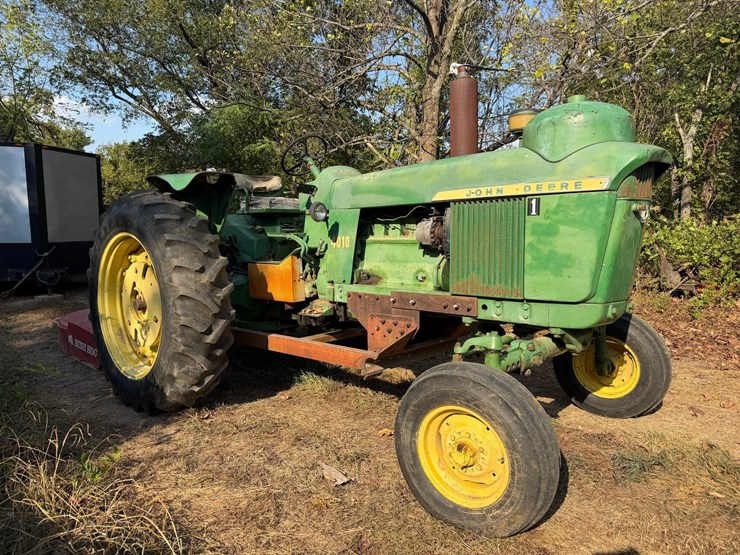 john-deere-4010-image-2