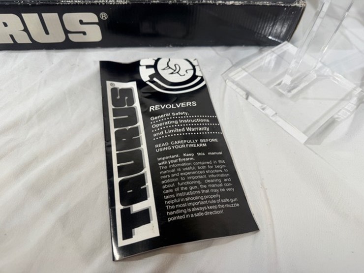 #21-•-taurus-980-revolver-image-4