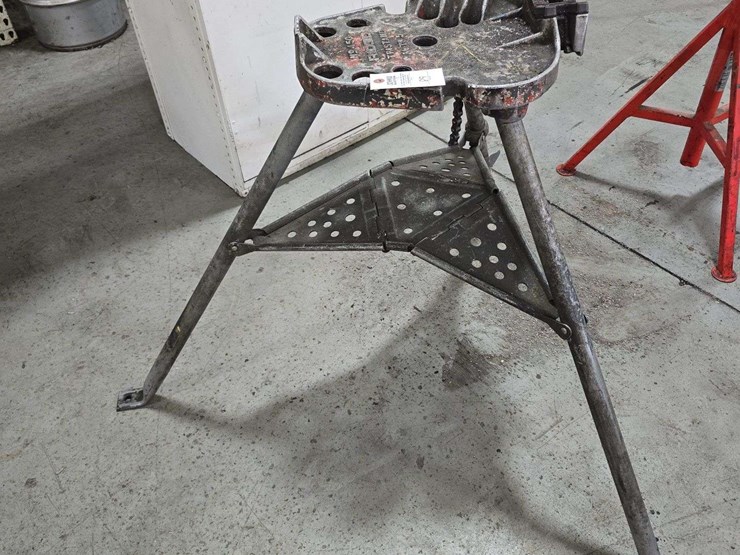 rigid-tri-stand-image-1