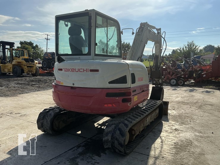 2018-takeuchi-tb260-image-4
