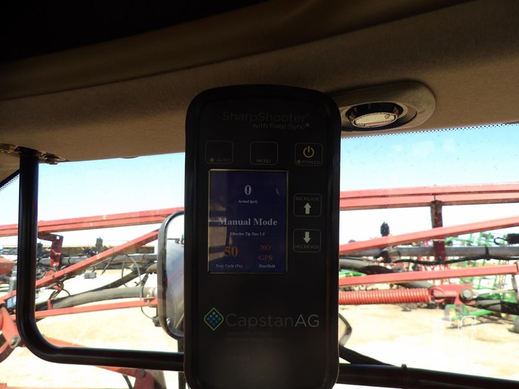 2017-case-ih-patriot-3340-image-38