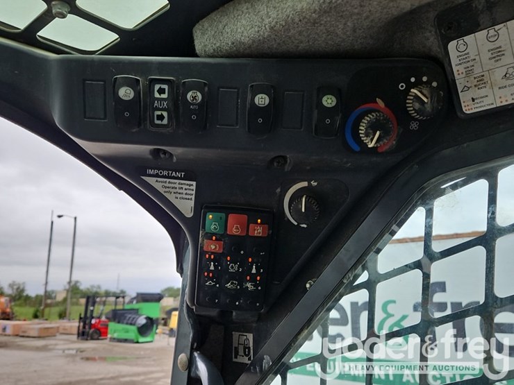 2019-deere-333g-image-35