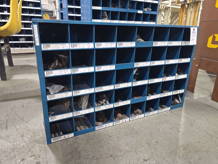 hd-5x8-organizer-with-dowel-pins,-shoulder-bolts,-and-flathead-bolts,-35''-x-21''-tall-image-2