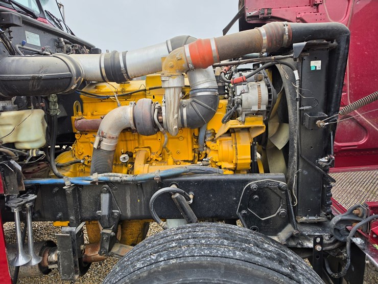 1996-peterbilt-379-image-38