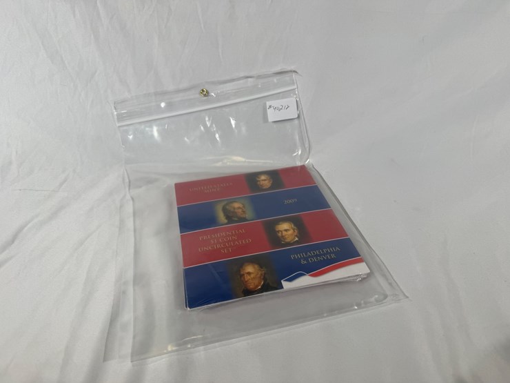 #40212-•-(3)-2009-presidential-one-dollar-uncirculated-coin-set-image-8