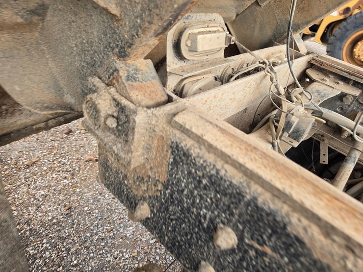 2004-sterling-l7500-image-28