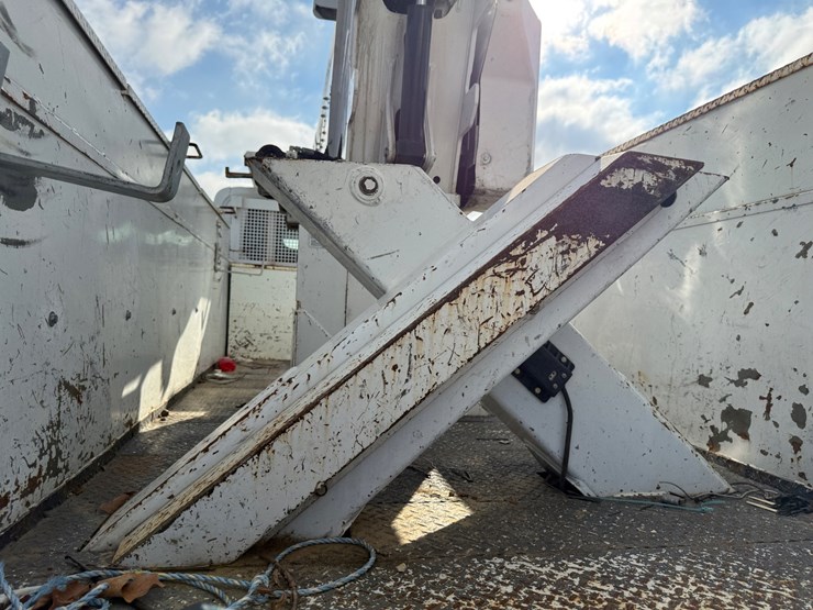 2013-international-durastar-4300-image-31