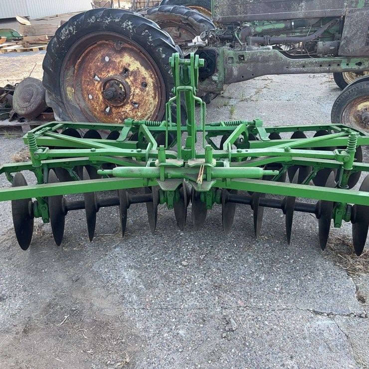 John Deere Three Point Disc