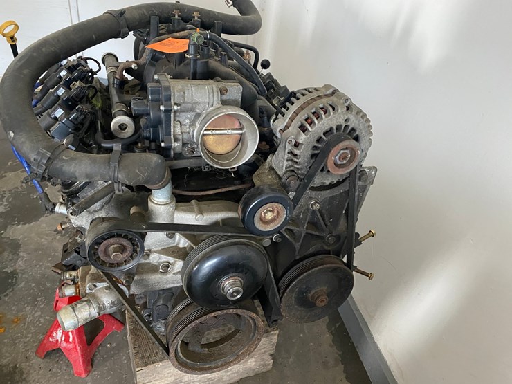 #17465-•-2004-chevy-6.0l-v8-engine-(arpin,-wi)-image-11