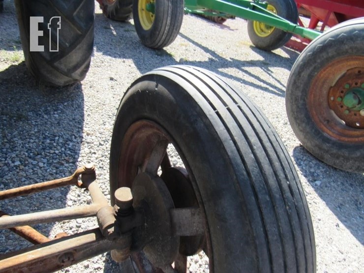 fordson-tractor-76934-image-3