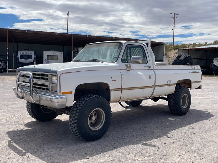 #1057-•-1986-chevrolet-ck10-(has-nm-title)-(on-site-in-las-cruces,-nm)-image-1