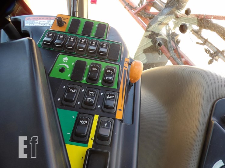 2017-case-ih-patriot-3340-image-41