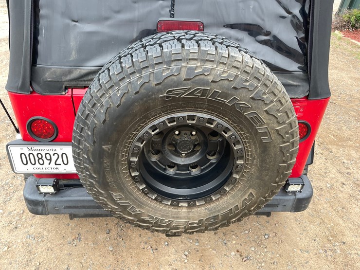 2000-jeep-wrangler-sport-image-15