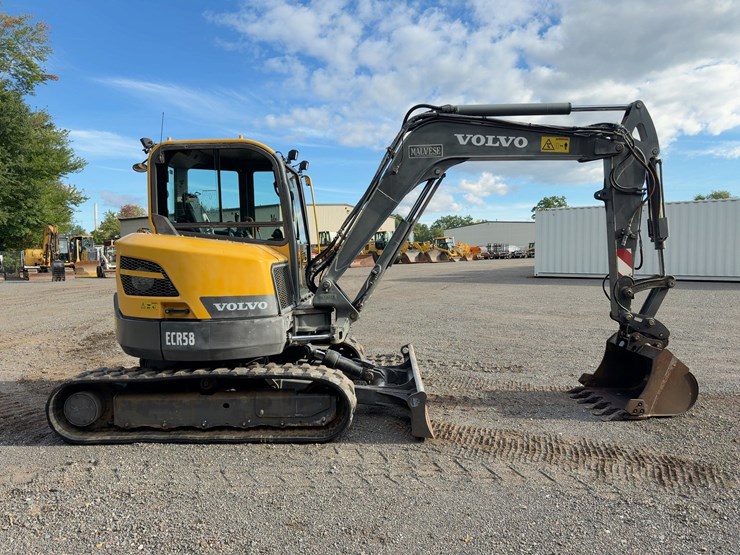 2013-volvo-ecr58d-image-6