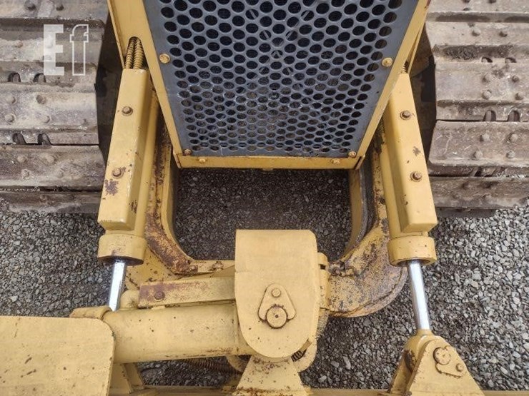 1995-caterpillar-d3c-xl-iii-image-22