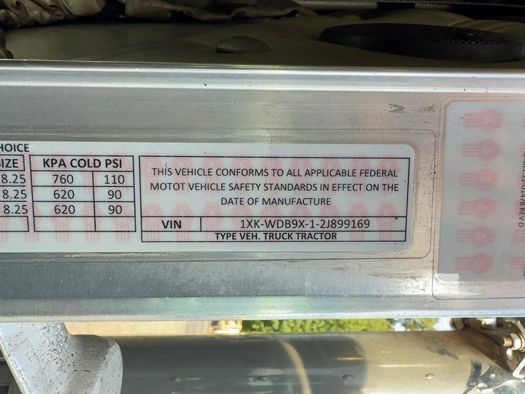 2002-kenworth-w900-image-35