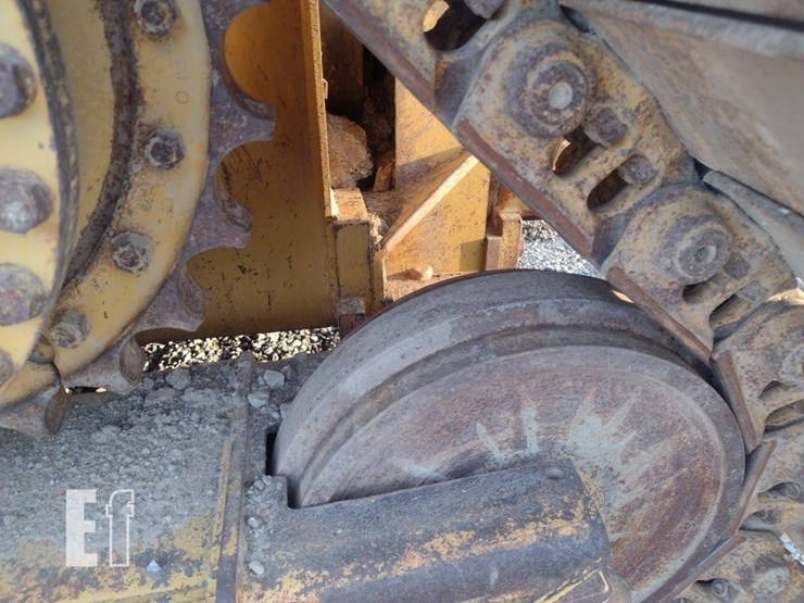 2006-caterpillar-d5n-xl-image-15