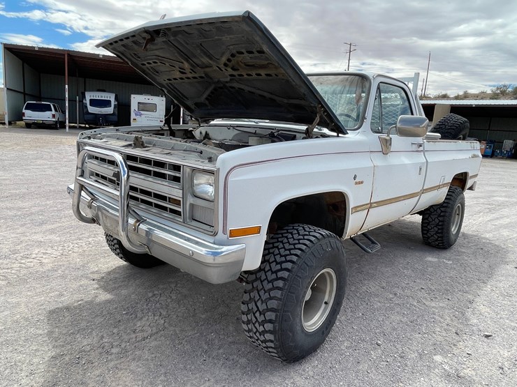 #1057-•-1986-chevrolet-ck10-(has-nm-title)-(on-site-in-las-cruces,-nm)-image-43