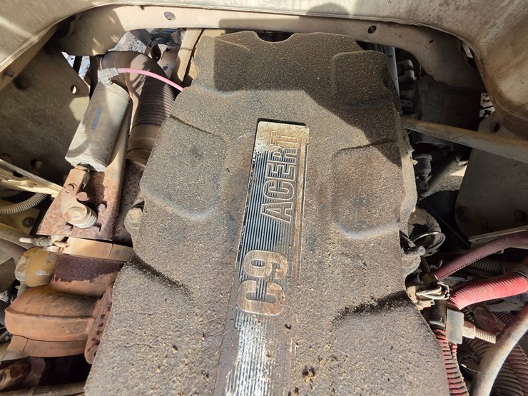 2007-freightliner-m2-106-image-60
