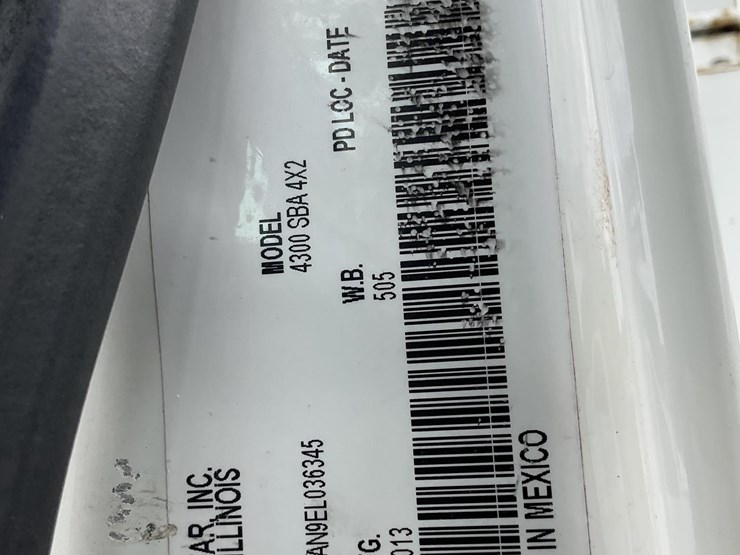 2013-international-durastar-4300-image-3
