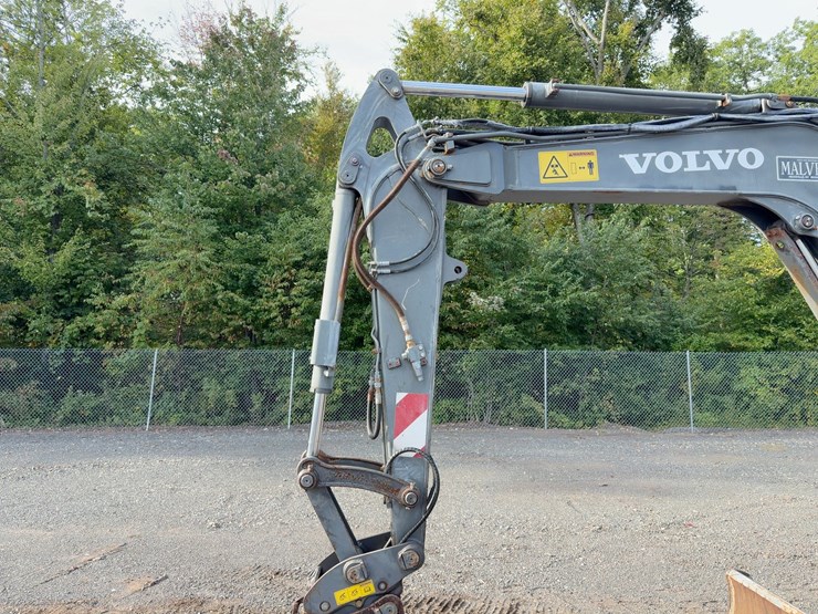 2013-volvo-ecr58d-image-14
