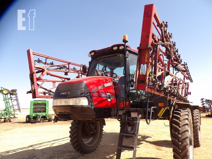 2017-case-ih-patriot-3340-image-2
